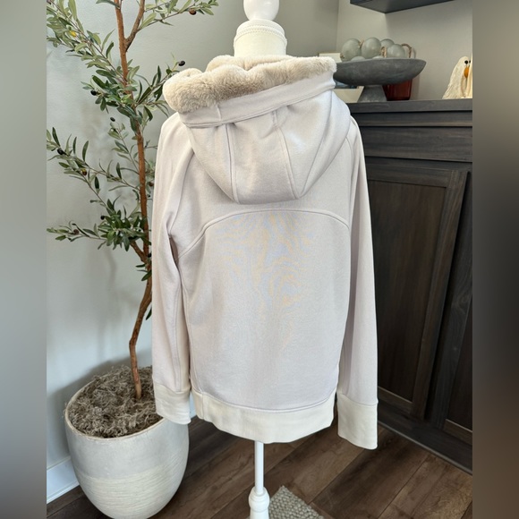 Women’s XL, ATHLETA Triumph Luxe Shine Hoodie, Worn one time - Picture 2 of 9